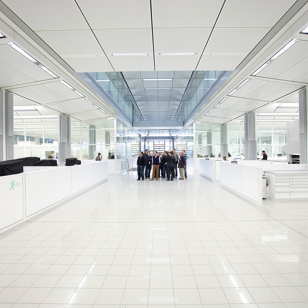 McLaren VIP Factory Tour at McLaren Technology Centre | Hilton Honors ...